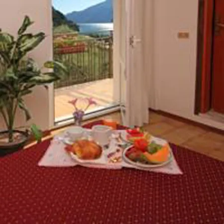 Augusta Garni 2* Limone sul Garda