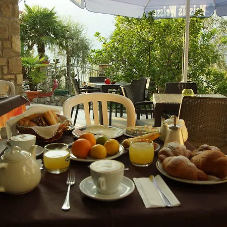 Augusta Garni 2* Limone sul Garda