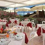 Hotel Augusta Garni 2*