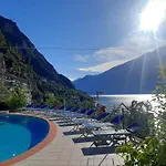 Hotel Augusta Garni 2*