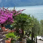 Augusta Garni 2*