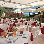 Augusta Garni Hotel 2*
