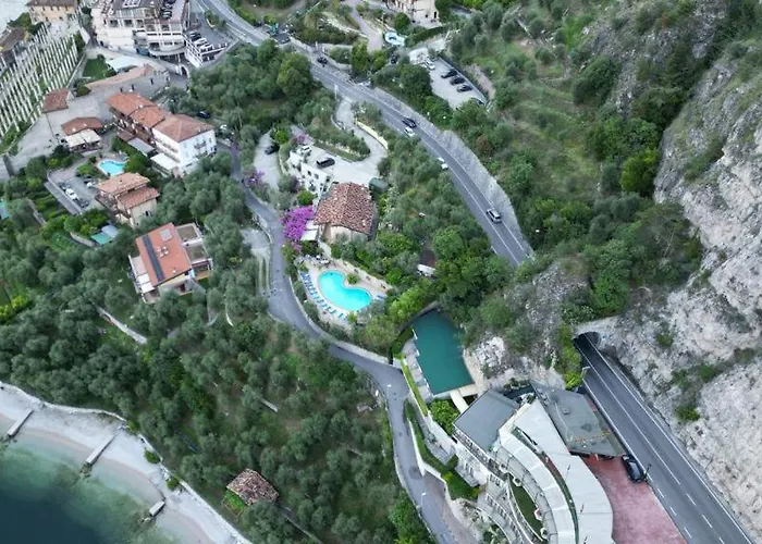 Augusta Garni Hotel 2*