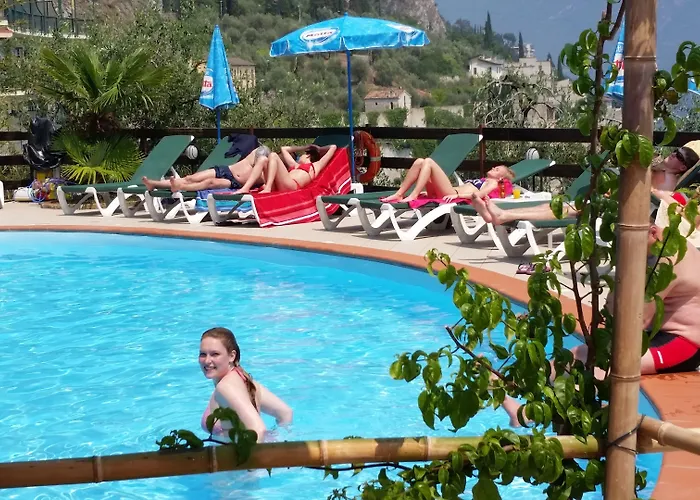 Augusta Garni Hotel 2*