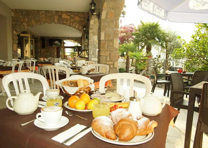 Augusta Garni Hotel 2*