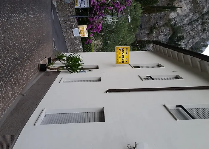 Augusta Garni Hotel Limone sul Garda