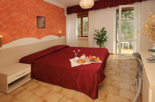 Augusta Garni