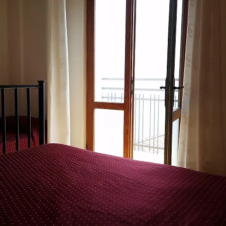 Augusta Garni Отель